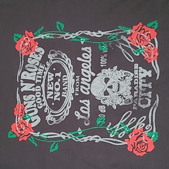 Chaser Tops - NWT Chaser Large Guns N' Roses Vintage Black Tee